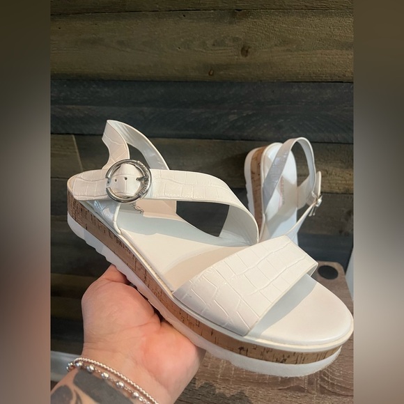 Marc Fisher Women's Grandie Treaded Flatform Wedge Sandals Size 7.5 - Picture 8 of 15